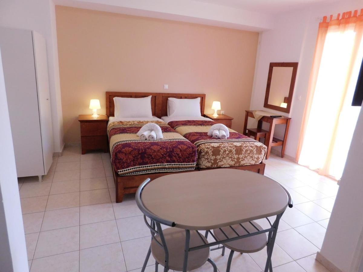 קליטוריה Elatos Apartments מראה חיצוני תמונה