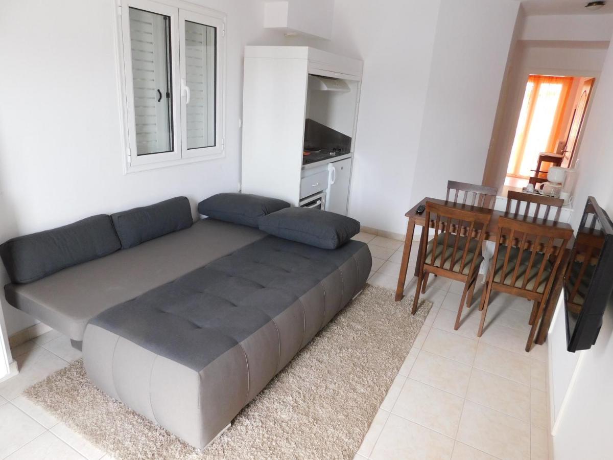 קליטוריה Elatos Apartments מראה חיצוני תמונה