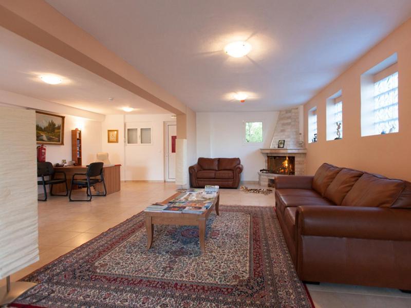 קליטוריה Elatos Apartments חדר תמונה
